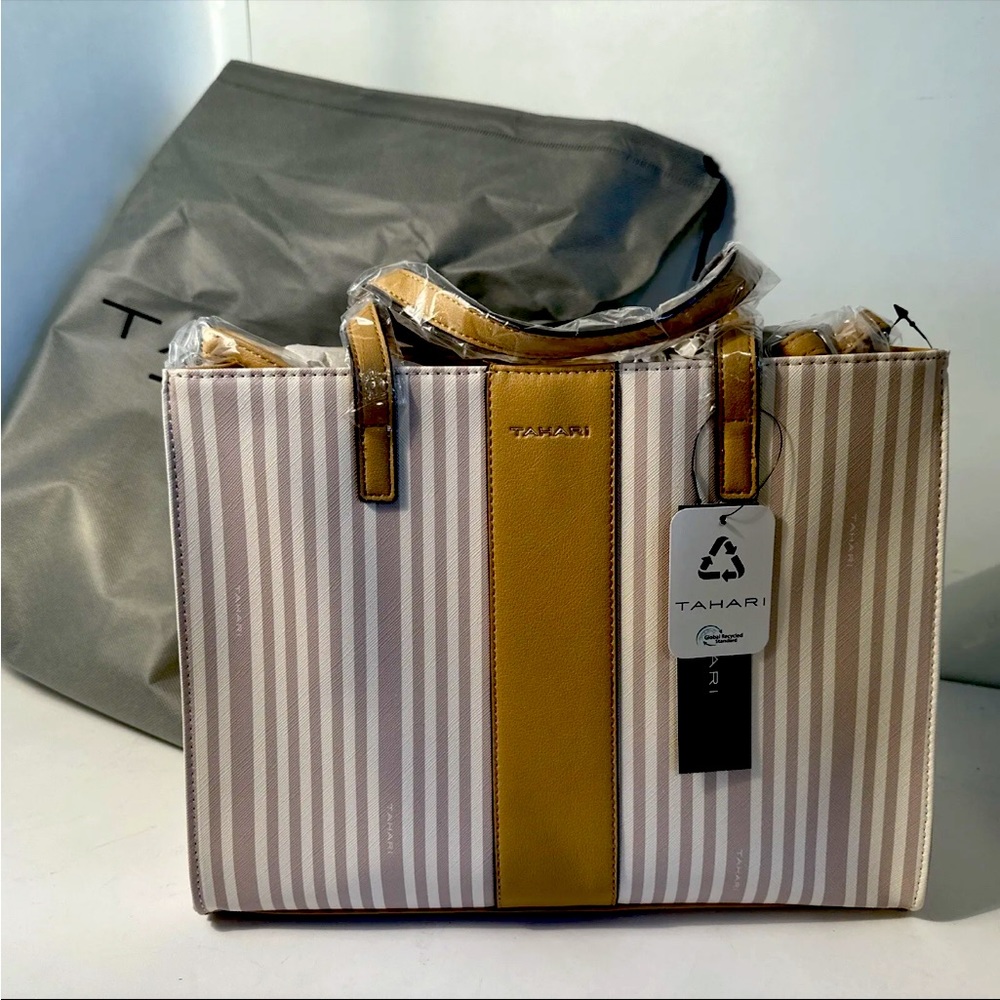 Tahari women’s vegan leather bag 🔥